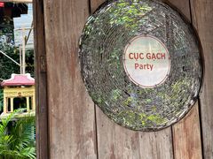 -Cuc Gach Quan Restaurant