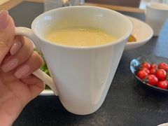 -鱼鲜饭香·招牌汽锅剁椒鱼头王