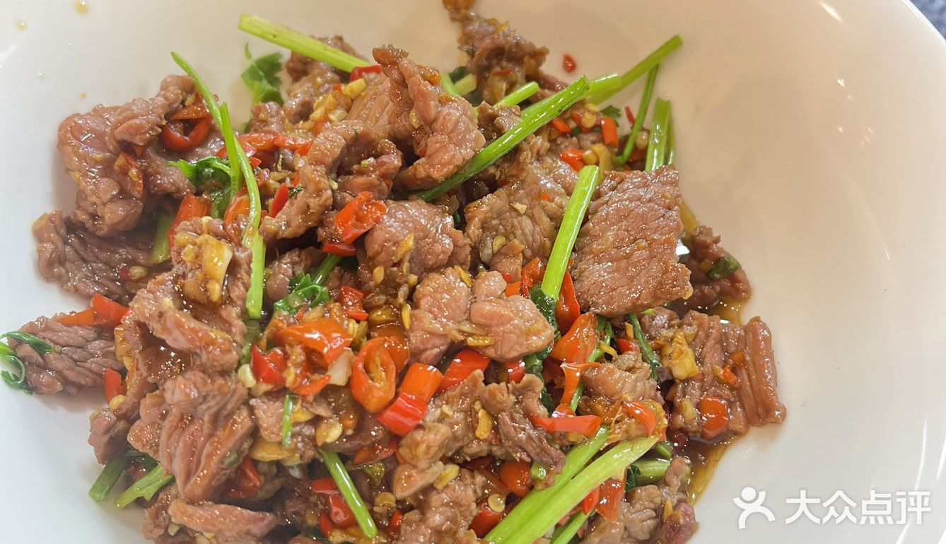这家湘菜老店生意是真好