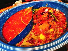 重庆红油经典鸳鸯锅-王歘歘·chuǎ火锅(五道营店)