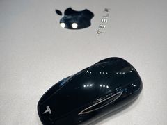 -TESLA 特斯拉(上海太古汇体验店)