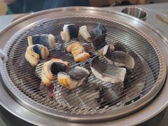 -围炉肉舍•炭烤活鳗•丹东海鲜烤肉(步行街店)