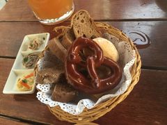 -皇冠自酿啤酒坊(中国红街5号楼店)