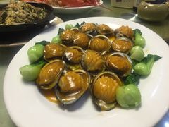 红烧鲍鱼-鑫悦楼煎蟹·16年海鲜大排档