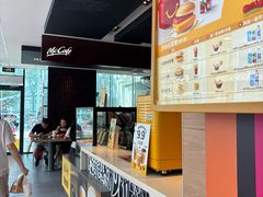 -麦当劳(假日广场店)