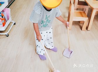 宝宝学做家务很有必要！！