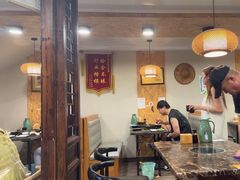 -灶知轩湘西石锅鱼(万佳广场店)