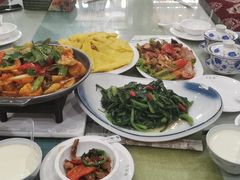 -三江源美食城