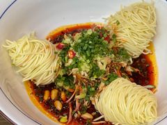 -有红鸡毛店·川菜(建设路店)