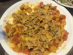 -东口码头·烧鸽子·鱼头泡饼·地方菜(金鹰悦城店)
