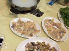 鲟龙鱼粥水火锅-年辉渔村·非遗传承餐厅(新丰江店)