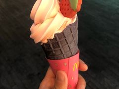 草莓甜筒-麦当劳(鼓楼店)