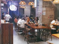 大堂-炉小二铜锅牛蛙•川湘菜(三里屯店)