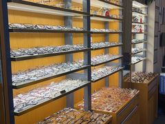 -优医视平价眼镜蔡司依视路折扣工厂店(十里堡店)