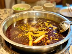 -肖肖酸萝卜鱼火锅(总店)