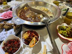 鸳鸯锅底-京门活鱼馆·鱼火锅(百子湾（原红庙）店)
