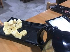 -果松木炭酸菜铜火锅·外婆参鸡汤