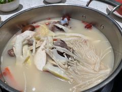 -三人行骨头王火锅(长寿店)