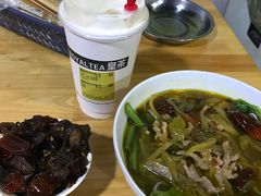 -越洋肖氏老米线(杨家坪店)