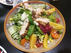 香橙低卡鸡胸色拉-CRAZYONES西班牙海鲜饭(日月光店)