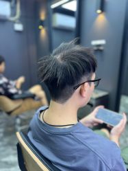 -藤野造型•烫染专业店
