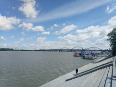 -人民防洪胜利纪念塔