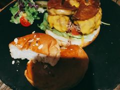 -HIGH FIVE哈福手工汉堡(桂林路店)