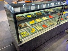 面包甜点陈列柜-半岛听涛蒸汽海鲜自助(K11店)