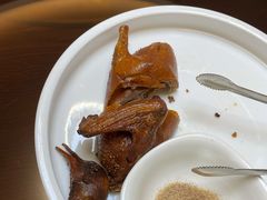 玻璃脆皮乳鸽-皓粤·臻品荟