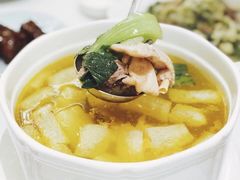 竹笙原味土鸡汤-HOMES上海本帮菜(襄阳公园店)