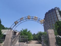 -郑州烈士陵园(二七区)