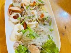 -席娜卡琳火车铁道夜市