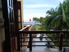 -亚龙湾喜来登·美景台大堂吧