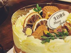 -蜜蜂小象·榴莲千层蛋糕(时代汇11栋店)