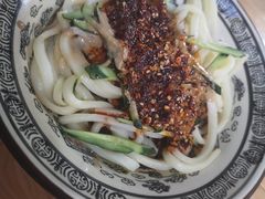 对面的麻酱凉皮-清真·马峰烤肉(小学习北巷店)