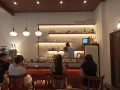 -Café Monson