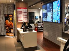 -麦当劳(莘松路芭比伦DT店)