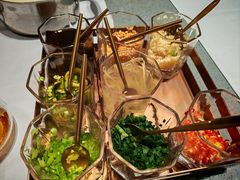 -红鼎豆捞·非遗鲍皇汤火锅(宝丰路店)