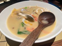 -荣家黄鱼面(前滩太古里店)