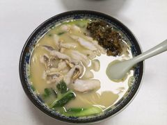-明呈黄鱼面馆(斜土路店)