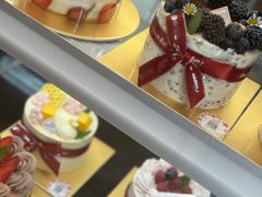 -花花卷卷·鲜食蛋糕(静安久光百货店)