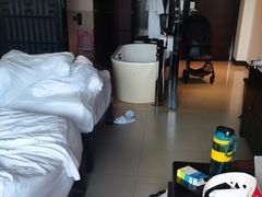 -三亚湾海居铂尔曼度假酒店