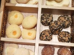 -八府香鸭·啫啫煲(华山路店)