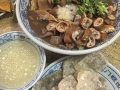 精品大肠卤煮-门框胡同百年卤煮(新街口店)