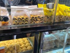 面包甜点陈列柜-鲍师傅糕点(春熙路店)