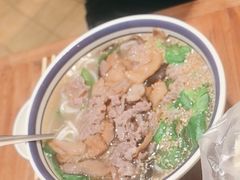 -云阿蛮云南生烫牛肉米线(奉贤路店)