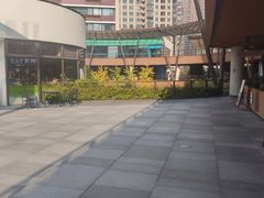 -瑞虹新天地月亮湾