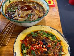 -拈签一笑黄牛肉辣卤串串
