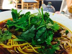 半筋半肉牛肉麵-厝内小眷村(天河南一路店)