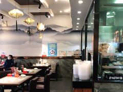 大堂-华盛园卷子王农家菜水库鱼